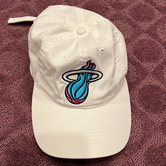 Miami Heat Baseball Dad Cap - Picture 1 of 3